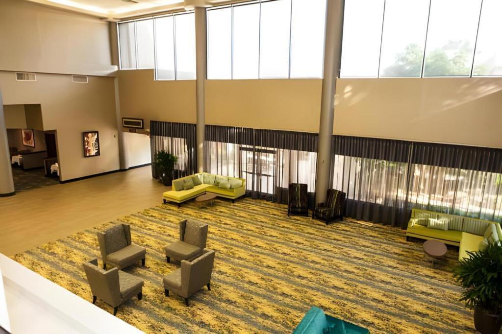 Ontario Gateway Hotel Buitenkant foto